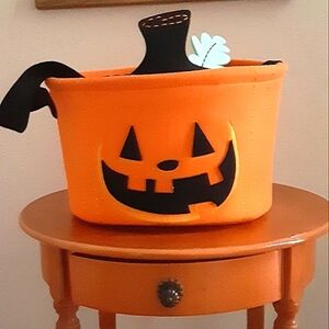 Halloween Pumpkin Basket Holder